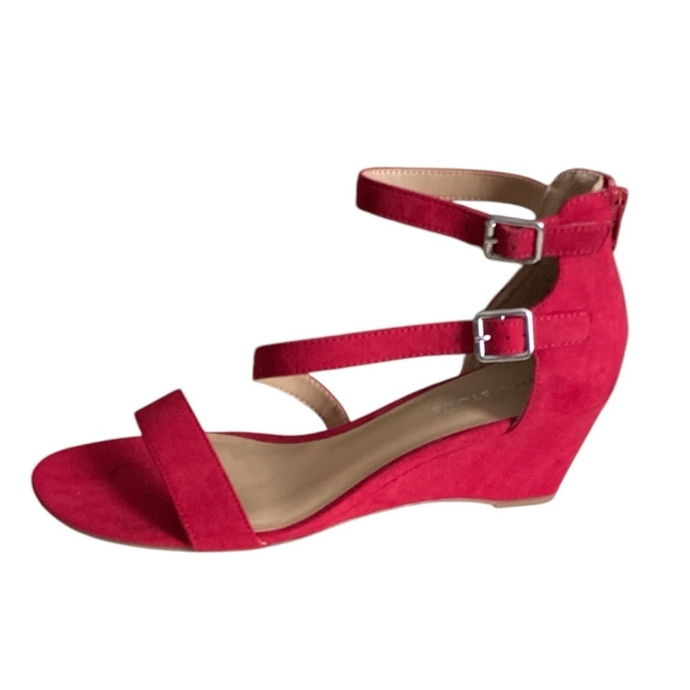 SUN+STONE Faux Suede Red Strappy Back Zip Slip Resistant Wedge Dress Sandals 10
